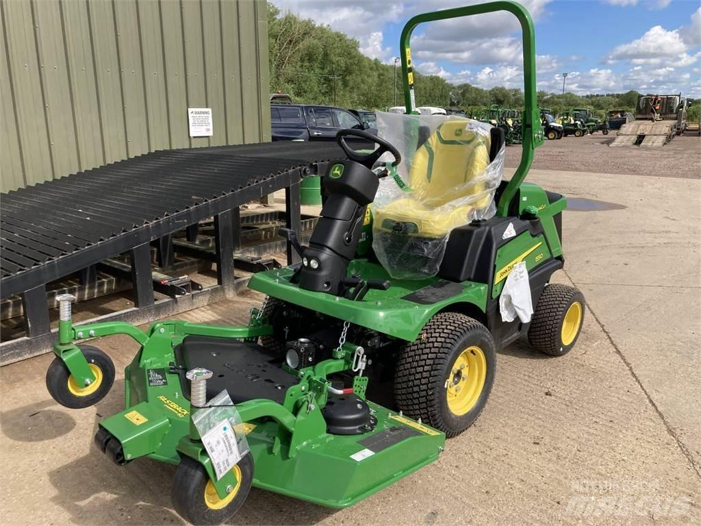 John Deere 1550 Riding mowers