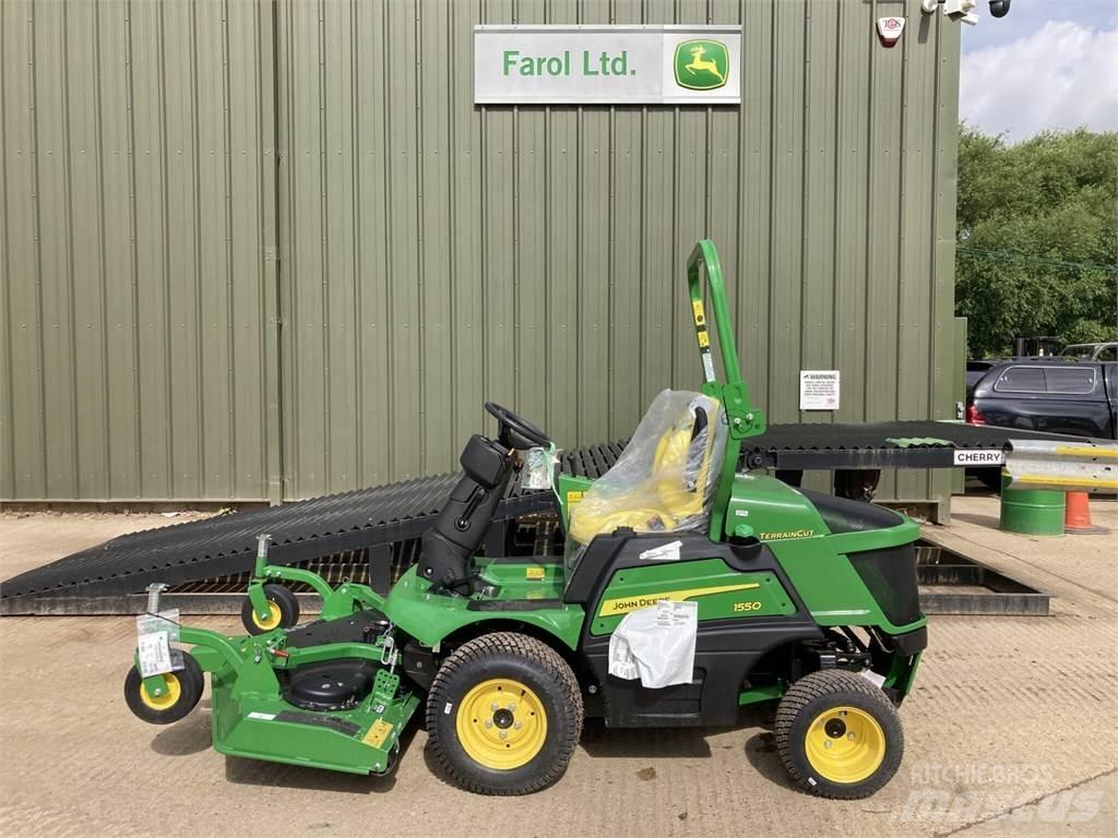 John Deere 1550 Riding mowers