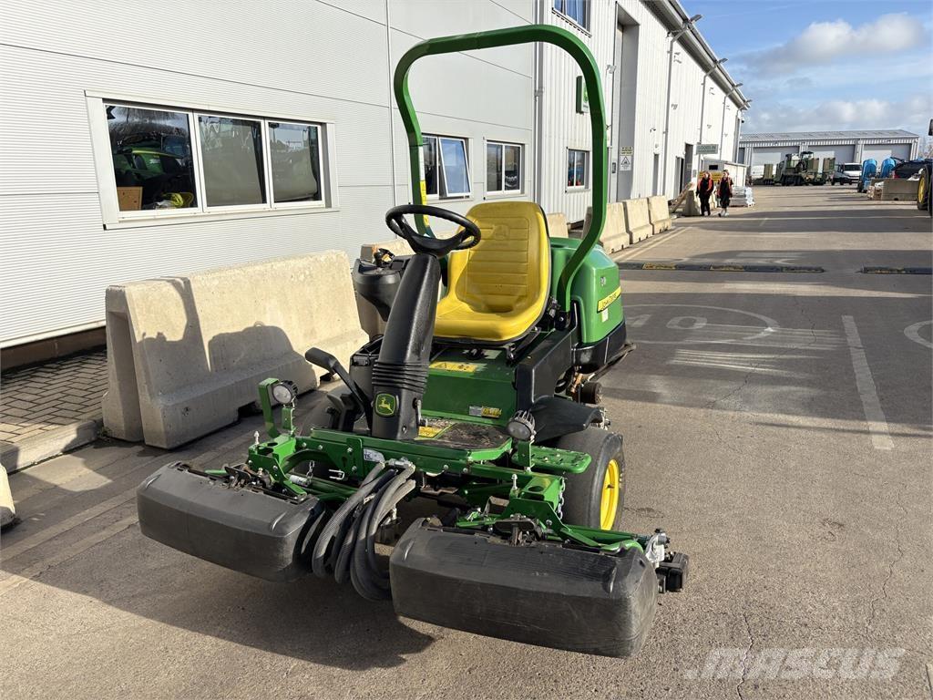 John Deere 2550 Walk-behind mowers