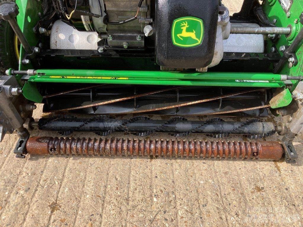 John Deere 260SL Walk-behind mowers