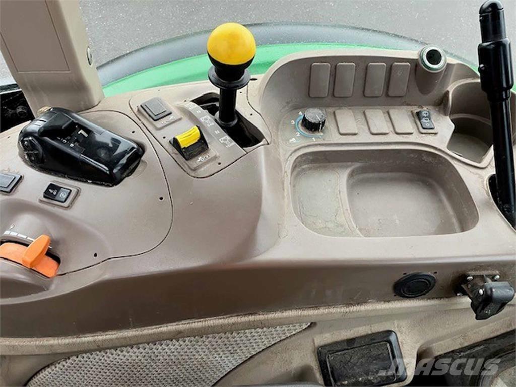 John Deere 5115M Tractors