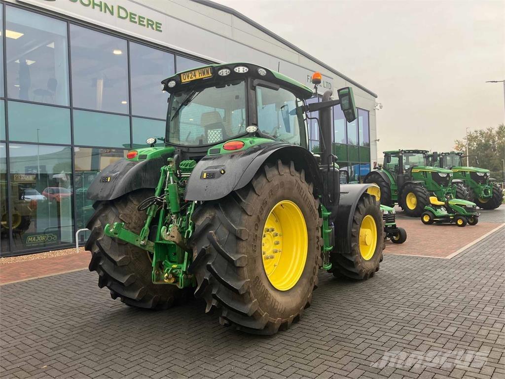 John Deere 6R 215 Tractors
