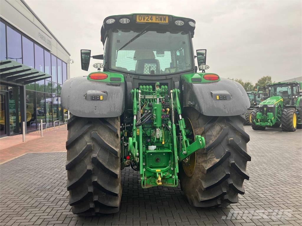 John Deere 6R 215 Tractors