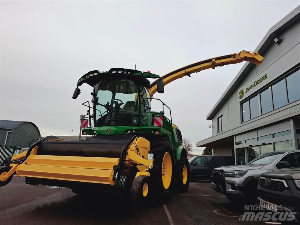 John Deere 9700i Self-propelled foragers