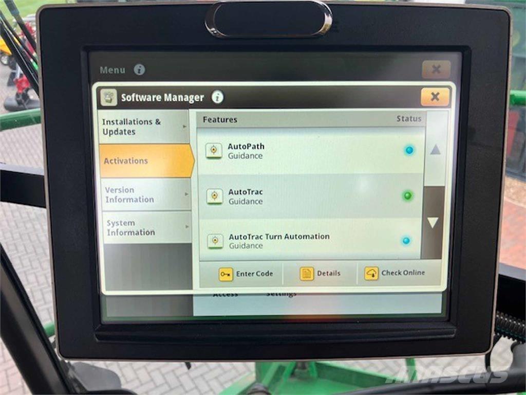 John Deere 9700i Combine harvesters