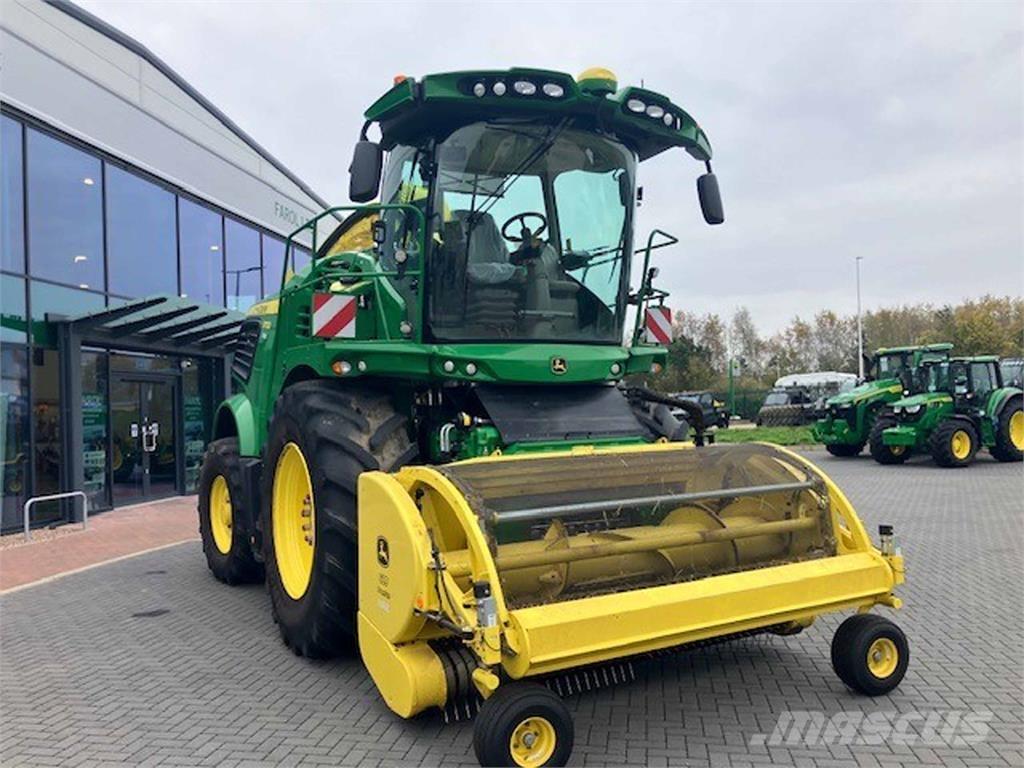 John Deere 9700i Combine harvesters