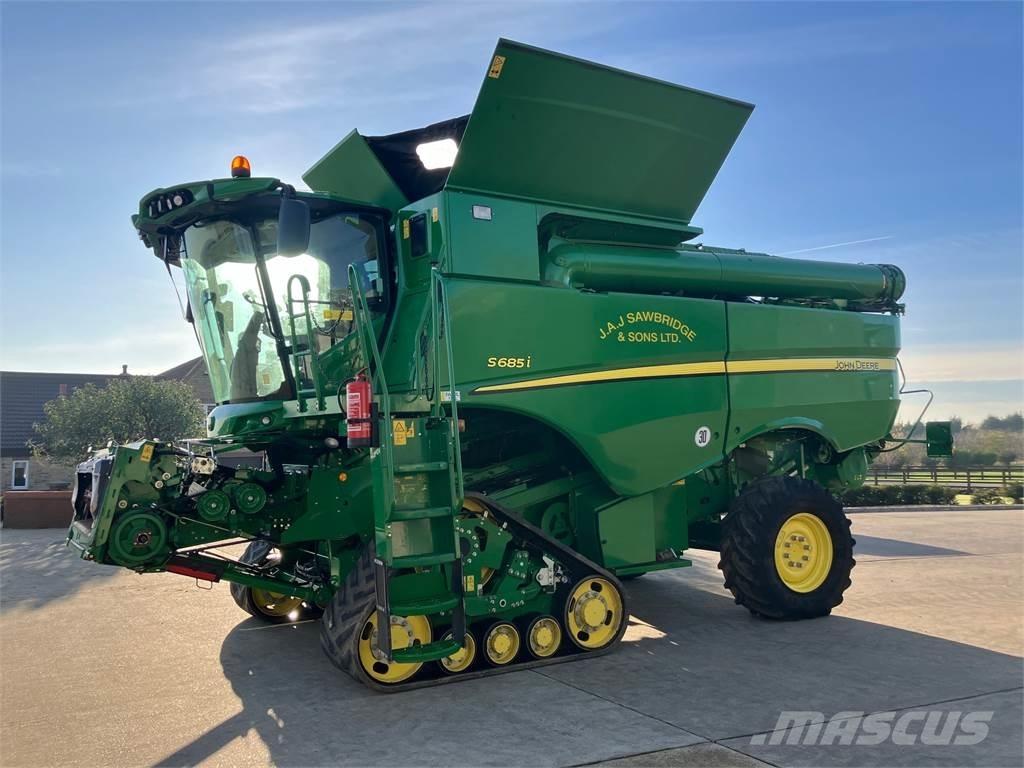 John Deere S685 TM Combine harvesters