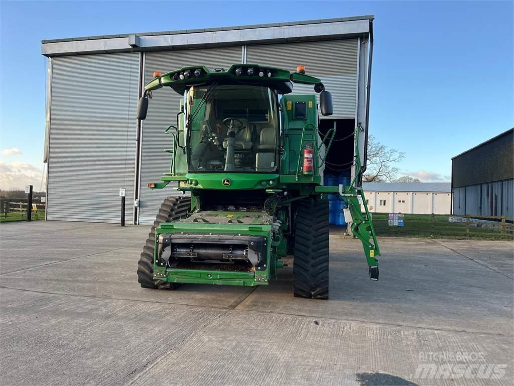 John Deere S790 Combine harvesters