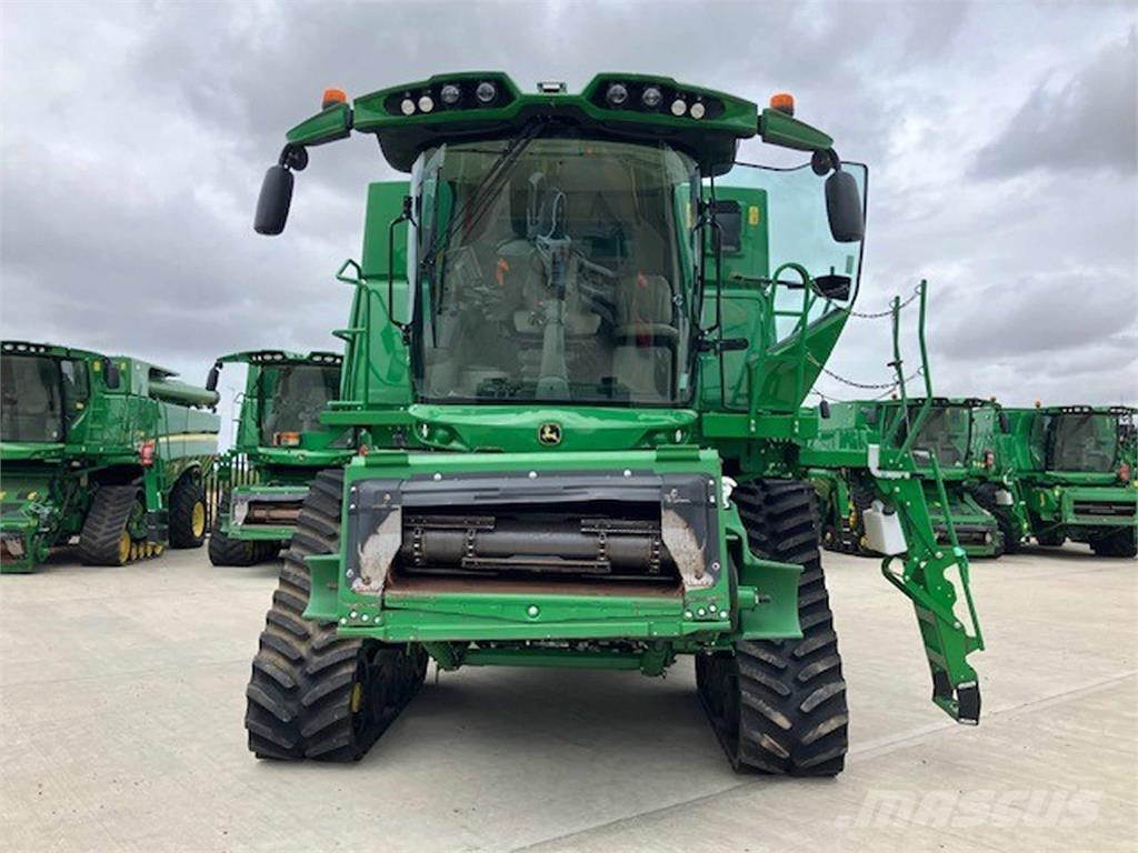 John Deere S790 Combine harvesters