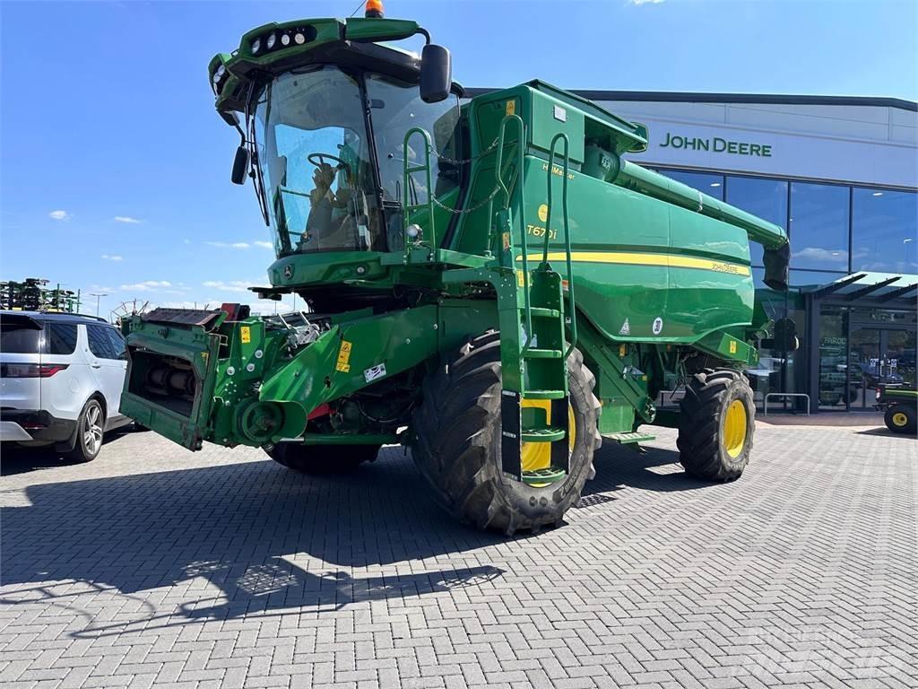 John Deere T670i HM Combine harvesters