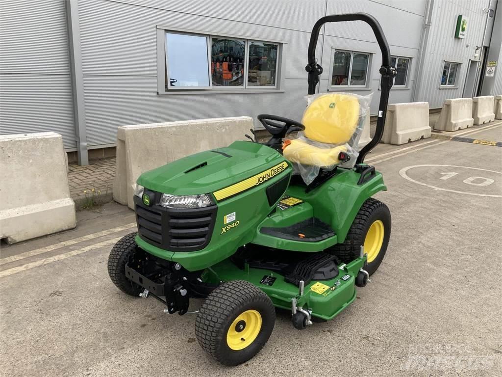 John Deere X940 Riding mowers