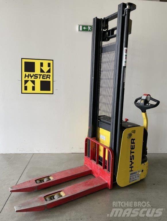 Hyster S1.2 Pedestrian stacker