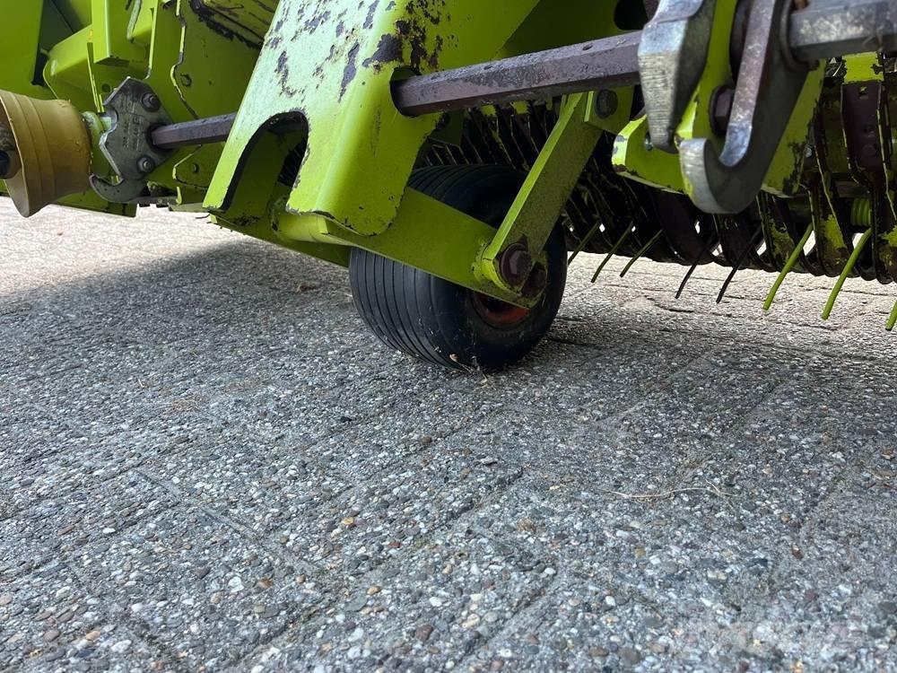 CLAAS PU 300 HD Combine harvester heads