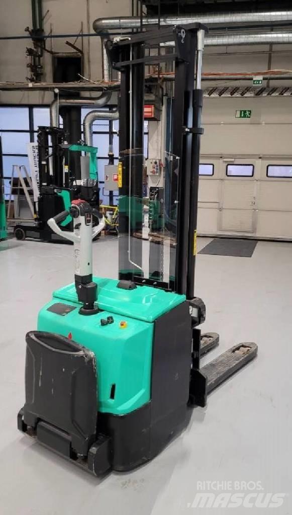 Mitsubishi SBP12N2IR Self propelled stackers