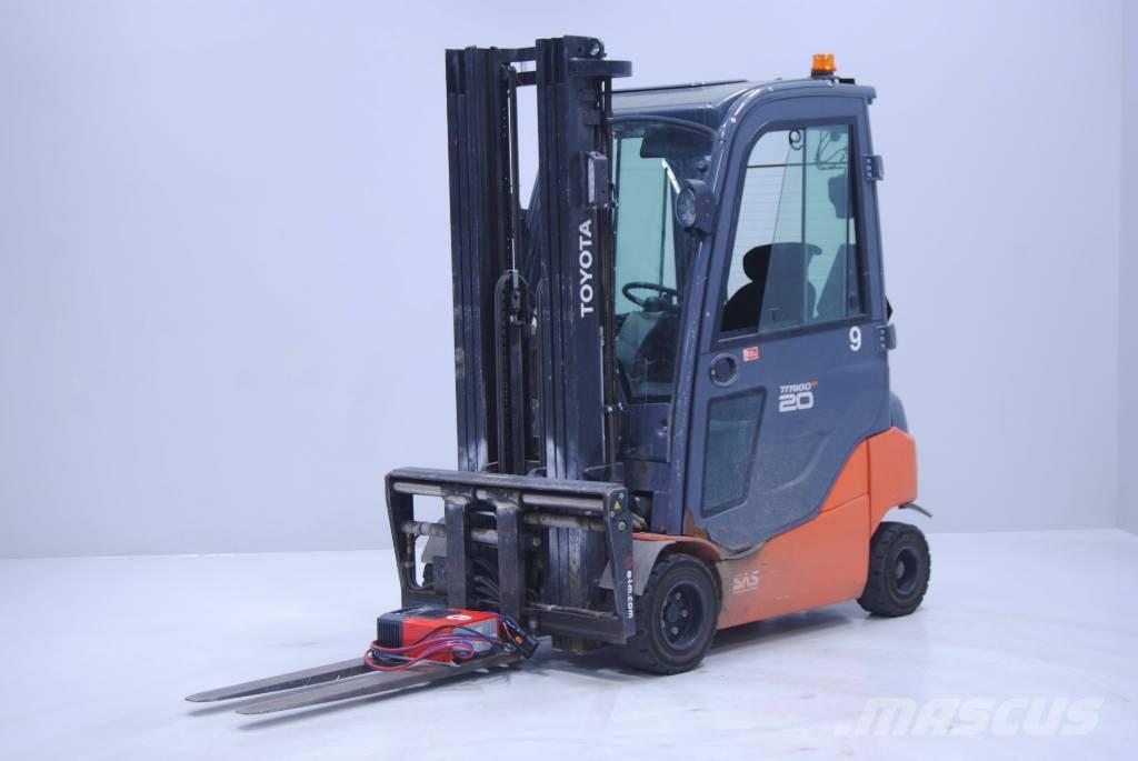 Toyota 8FBMK20T Electric forklift trucks