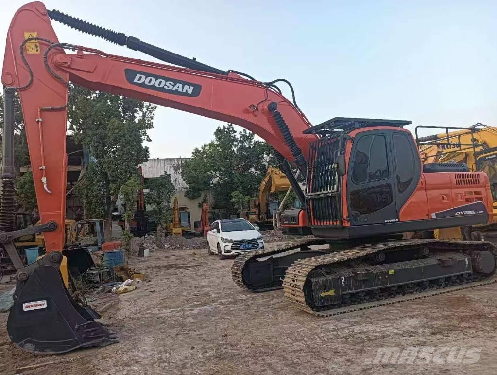 Doosan DX 225 LC Crawler excavators