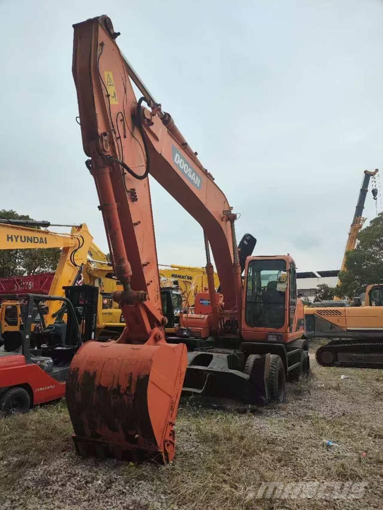 Doosan DH 210 W-7 Wheeled excavators