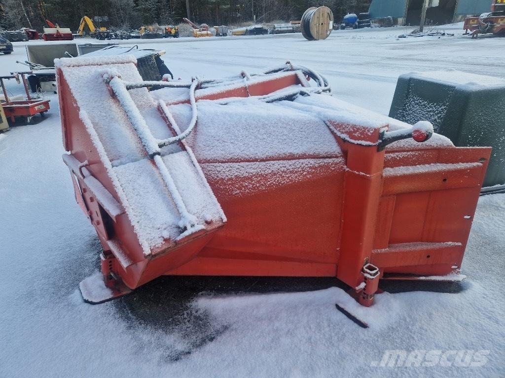 Esko 312 Snow throwers