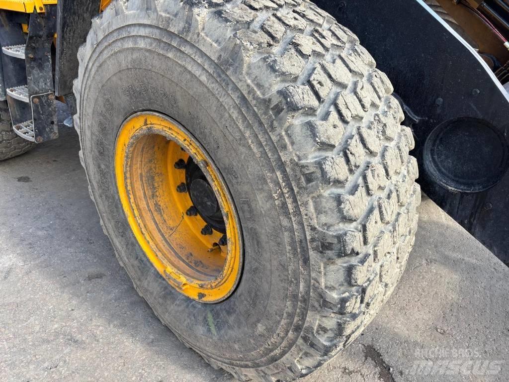 JCB 437 HT Wheel loaders
