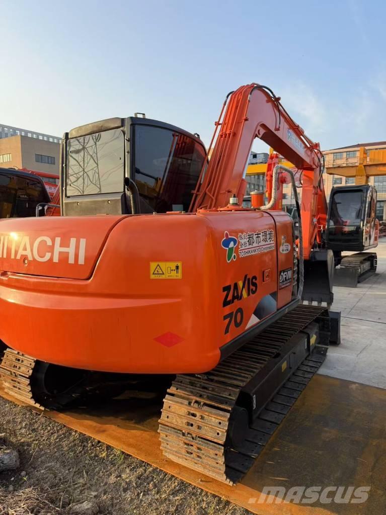Hitachi 70 Crawler excavators