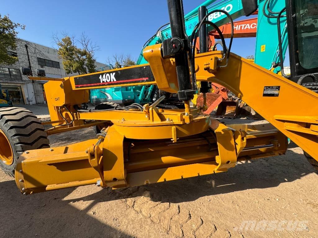 CAT 140K Graders