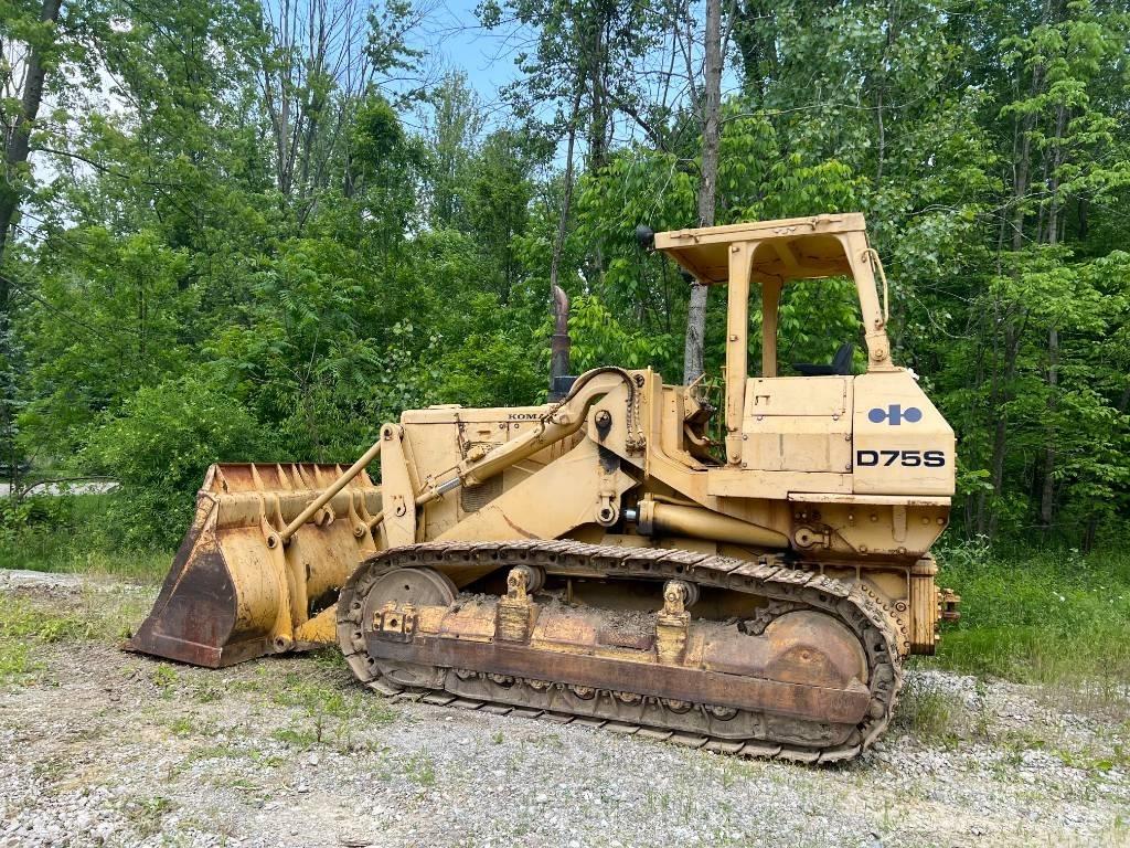 Komatsu D 75 S Crawler loaders