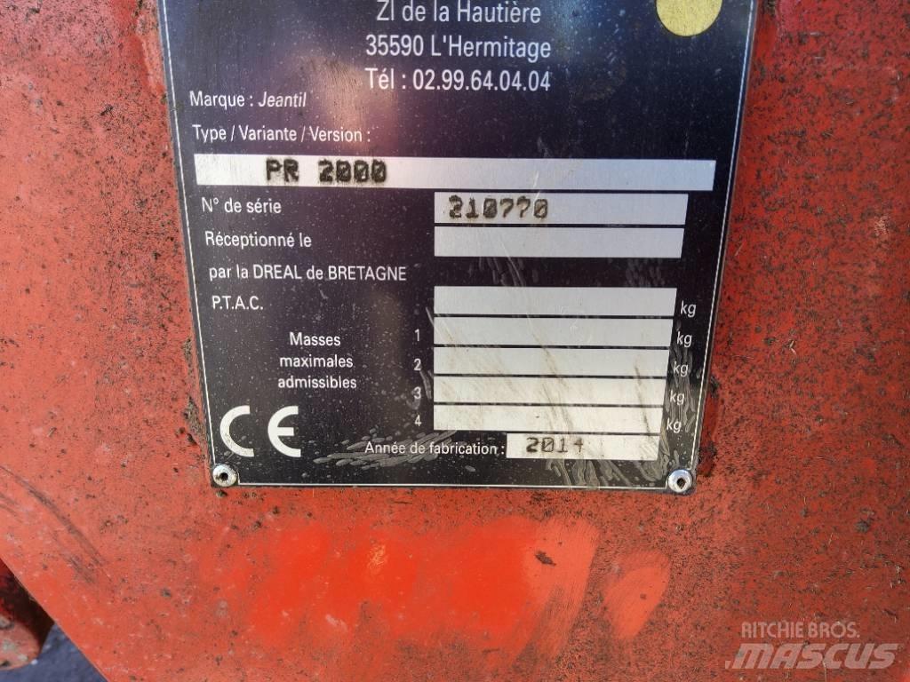 Jeantil PR 2000 Bale shredders, cutters and unrollers