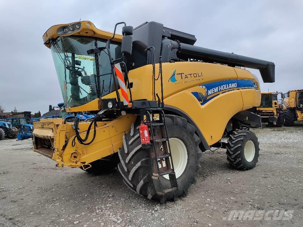 New Holland CX 6090 Combine harvesters