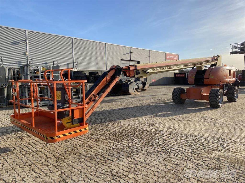 JLG 860SJ Articulated boom lifts