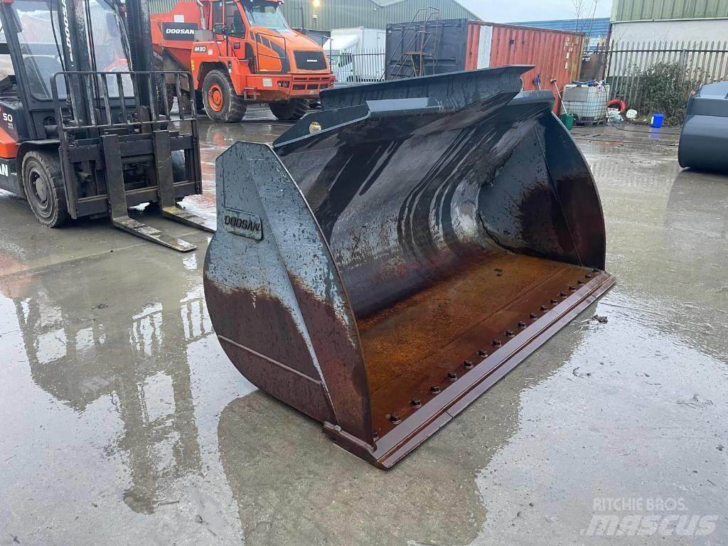 Doosan DL 280-5 Buckets