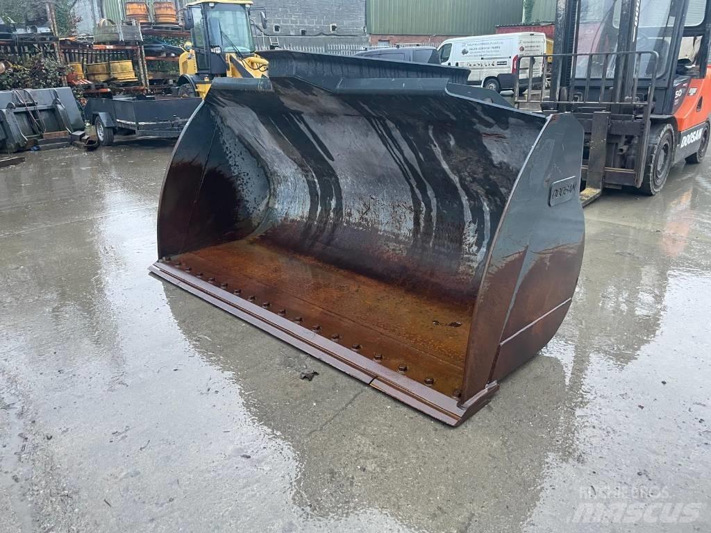 Doosan DL 280-5 Buckets