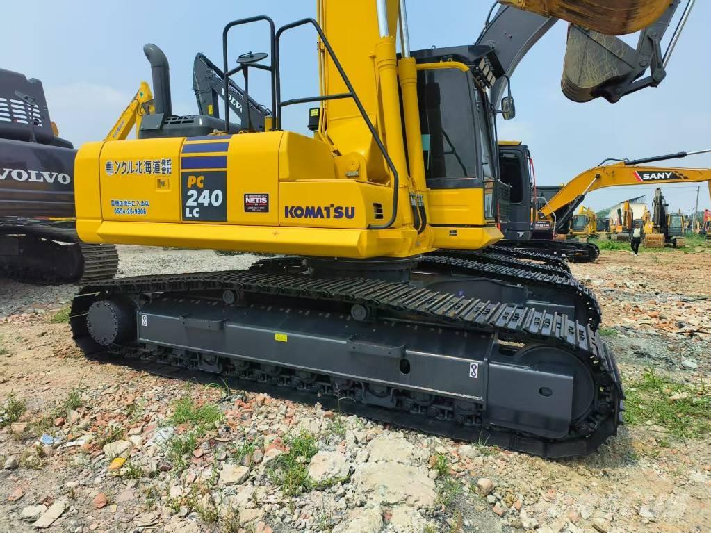 Komatsu PC 240-8 Crawler excavators