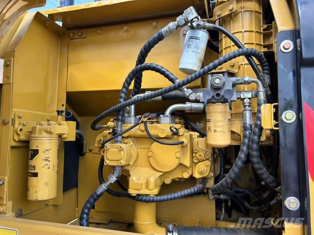 CAT 320 D Crawler excavators