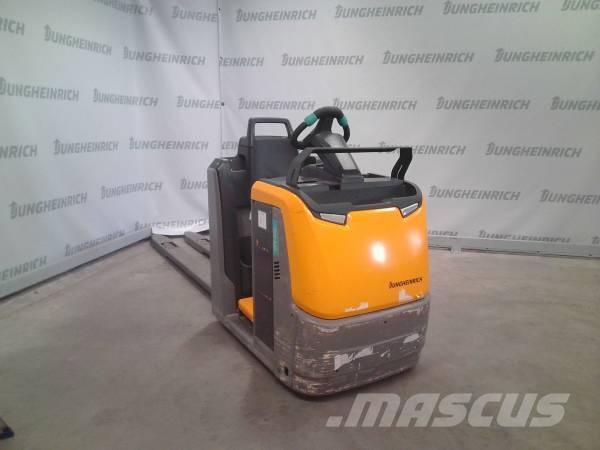 Jungheinrich ECE 225 Low lift order picker