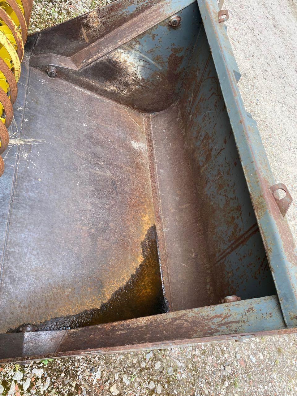 Bressel 2000 Front loader accessories