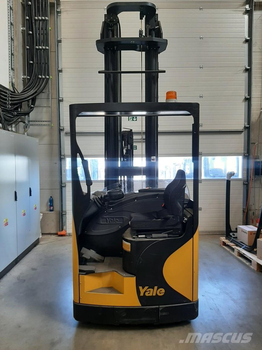 Yale MR16H Reach trucks