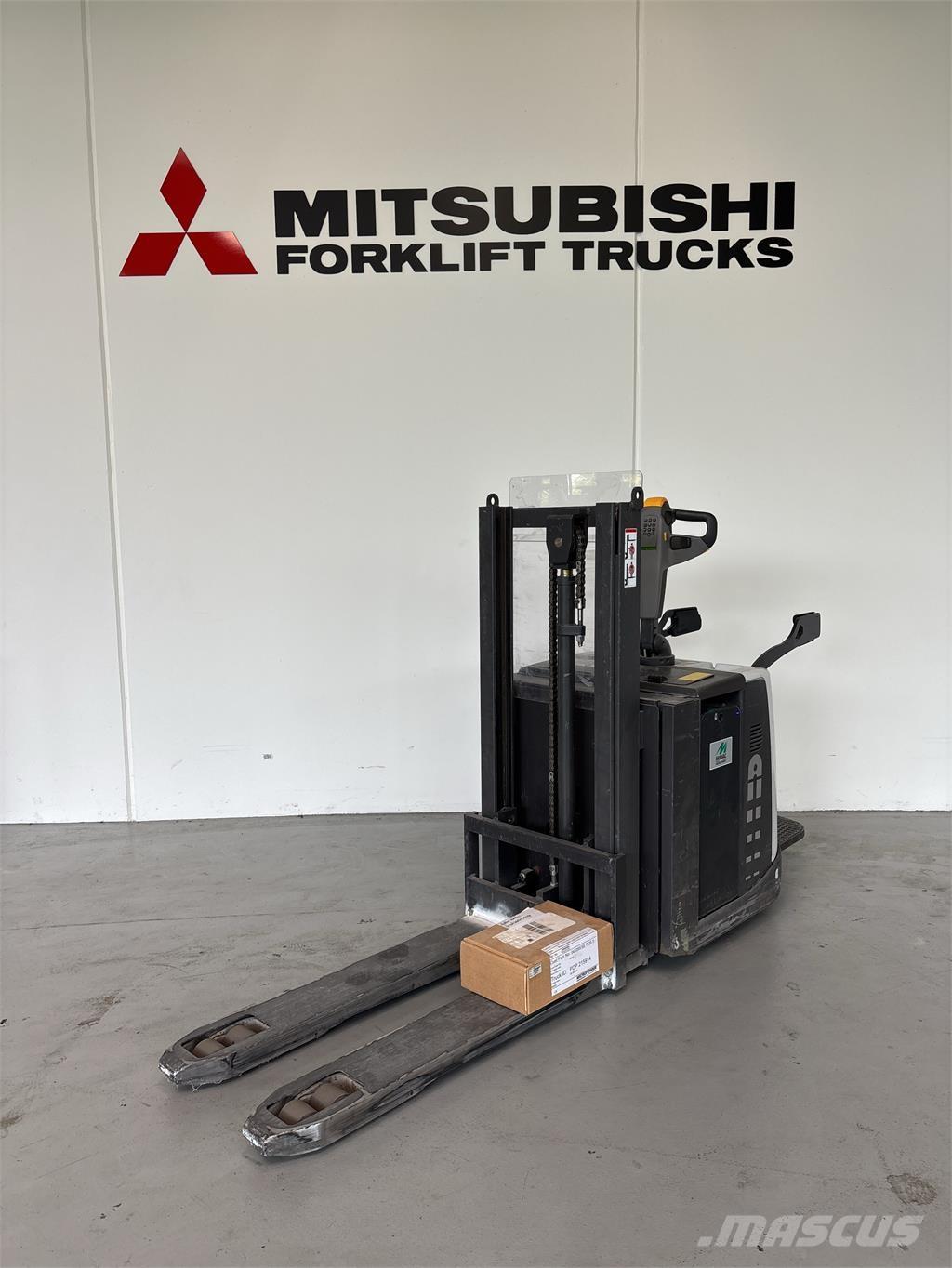 Atlet PDP200 Self propelled stackers