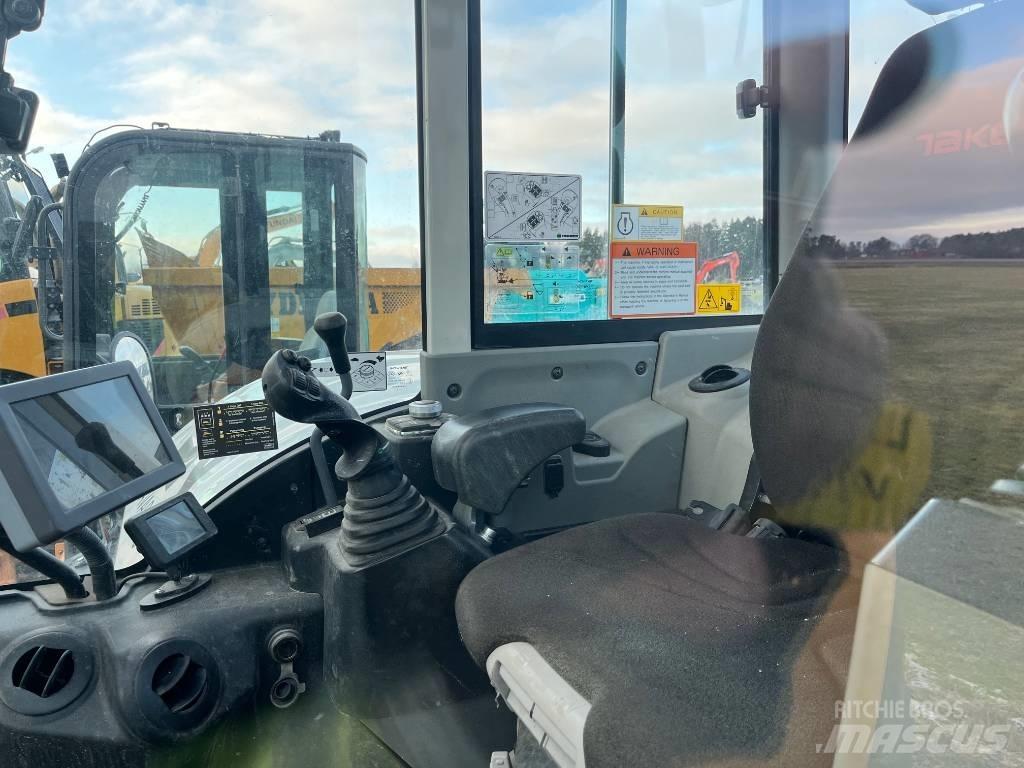 Takeuchi TB 370 Midi excavators  7t - 12t