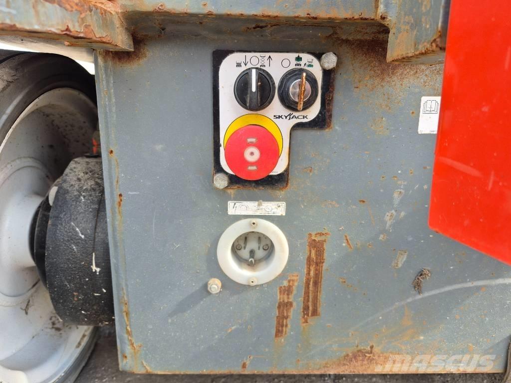 SkyJack SJ 4740 Scissor lifts