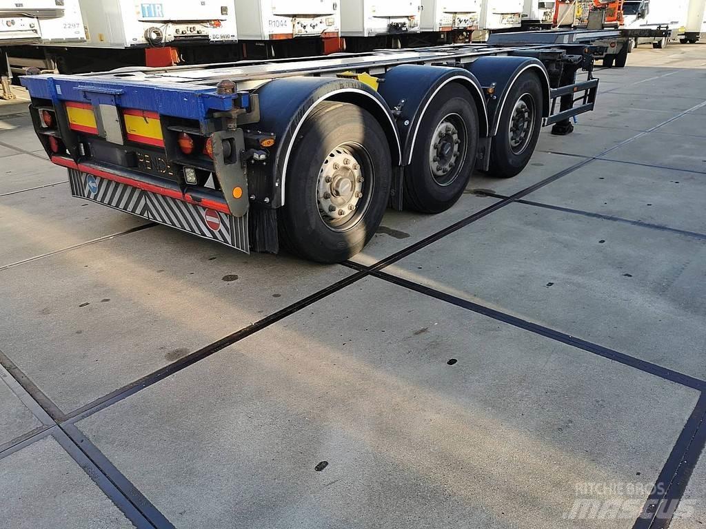 Renders 3DFCST Containerframe semi-trailers
