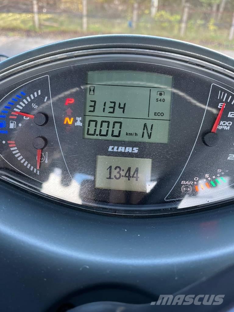 CLAAS Axion 870 Tractors