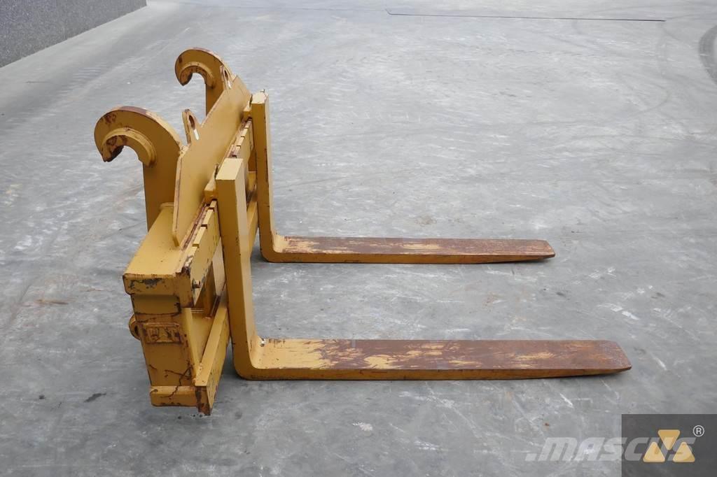 CAT 966/972 Forks Transportation - Others