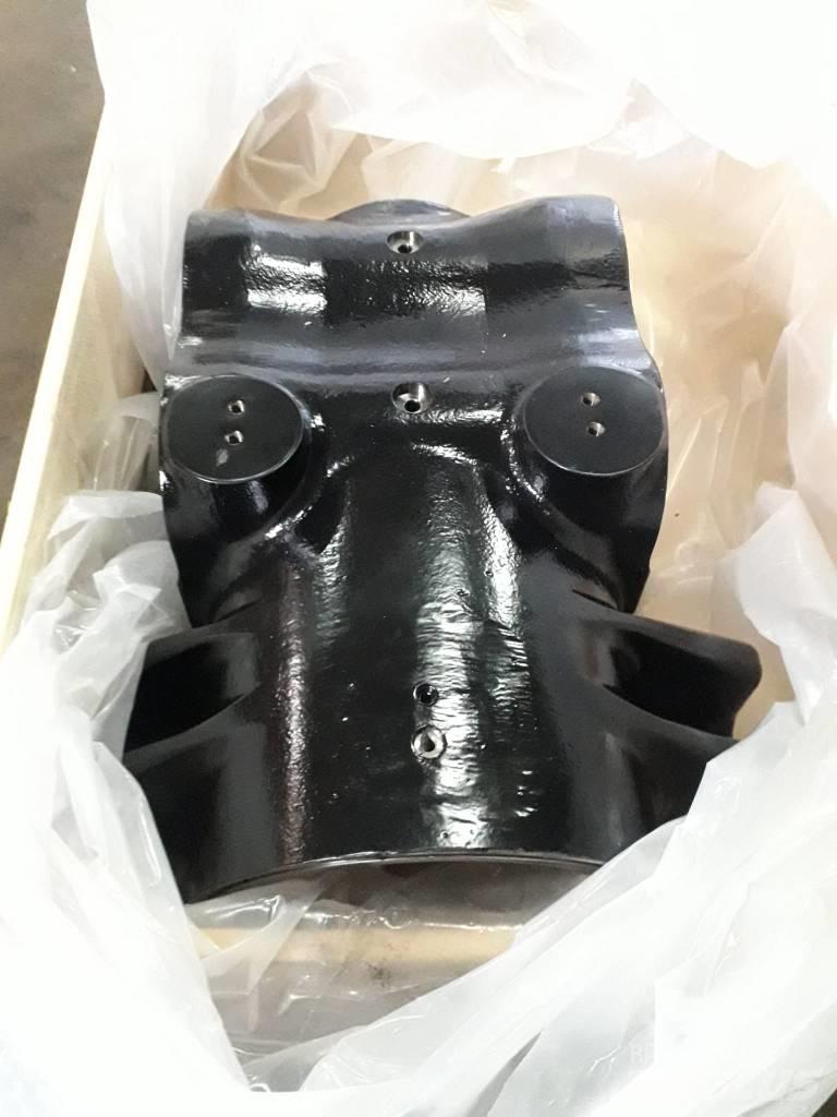 John Deere Base CH8 Booms and arms