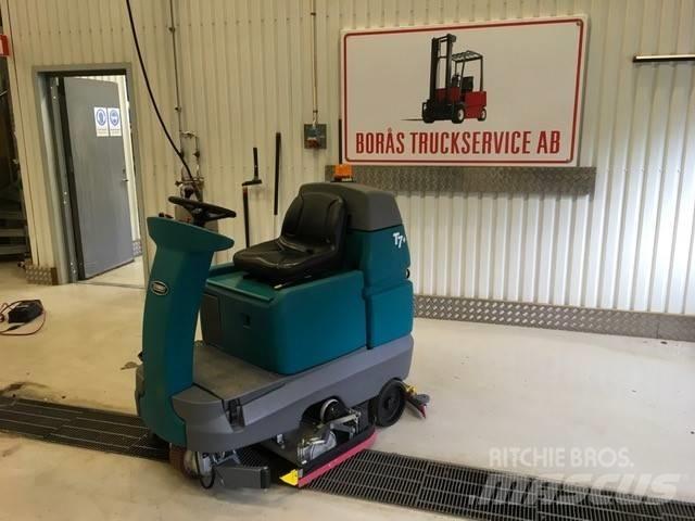 Tennant T 7 + Combination sweeper scrubbers
