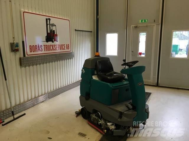 Tennant T 7 + Combination sweeper scrubbers