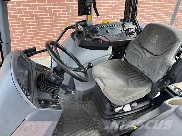 New Holland TVT190 Tractors