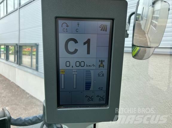 CLAAS Arion 470 Tractors