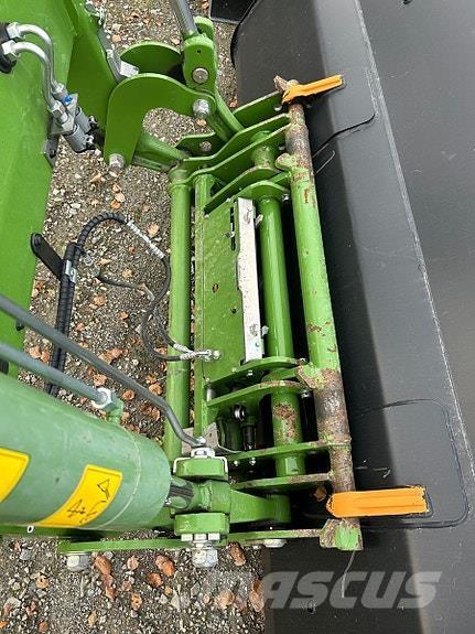 Fendt 724 VARIO Tractors