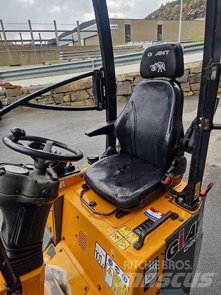 GiANT D204SW Skid steer loaders