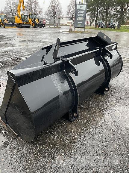 JCB med BM Tyres, wheels and rims